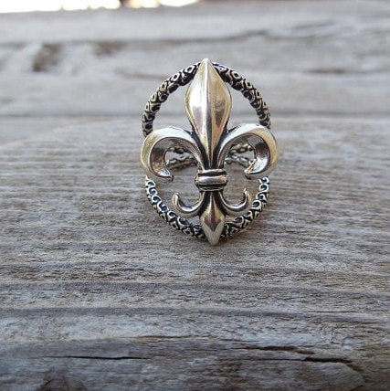 Camellia Fleur Feuilles oxydé Argent Sterling Empilable Band Ring Camellia Fleur Feuilles oxydé Argent Sterling Empilable Band Ring