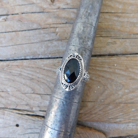 Black onyx ring handmade in sterling silver 925 with a beautiful faceted black onyx stone
