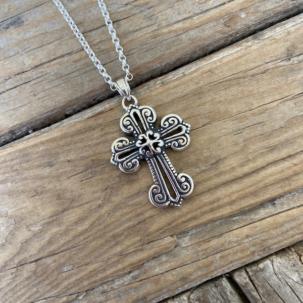 Cross necklace handmade in sterling silver 925