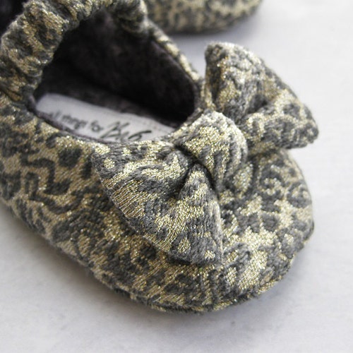 SALE Girls grey shoes girls gold shoes gold baby shoes grey baby shoes metallic baby shoes Christmas shoes - Gala