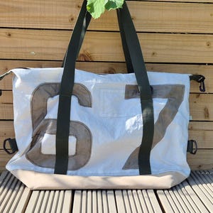 Recycled Sail Tote – Sporty Weekender with Double Zip and Inner Pocket