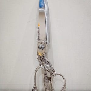 Nożyczki do włosów, 12" z chromowanym, ręcznie haftowanym uchwytem, ze specjalnym zakrzywionym uchwytem, z kwiatowym wzorem, dla profesjonalnych krawców, krawcowych i projektantów