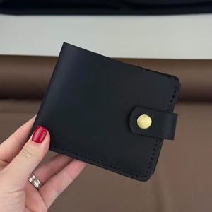 Carteira Masculina de Couro Crazy Horse | Elegância Clássica e Durabilidade em Preto Intenso