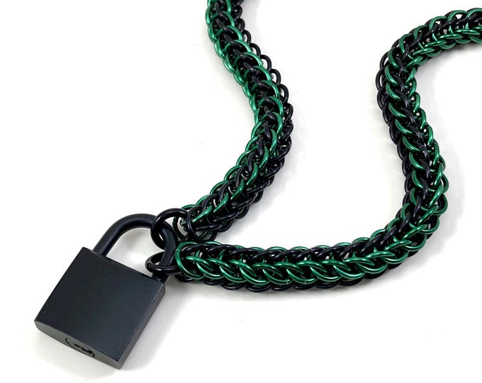 Unisex BDSM Slave Collar Black and Green Chainmail Padlock Necklace