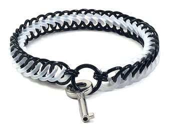 Black and White Key Holder Stretch Bracelet