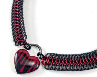 Black and Red Chainmaille Day Collar Dripping Blood Halloween Heart Padlock Choker Necklace