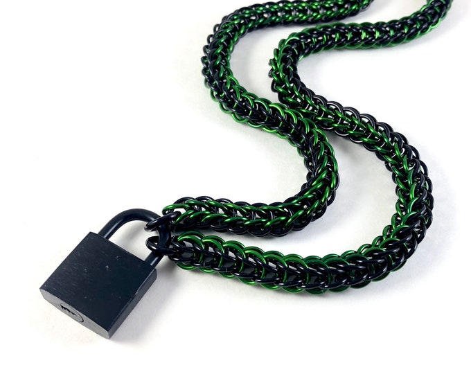 Unisex BDSM Slave Collar Black and Green Chainmail Padlock Necklace