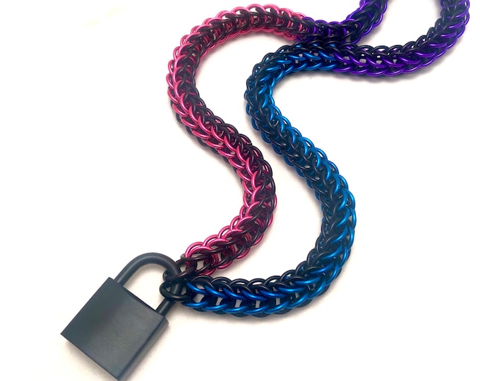 Unisex BDSM Slave Collar Black and Bi Pride Colors Chainmail Choker Padlock Necklace