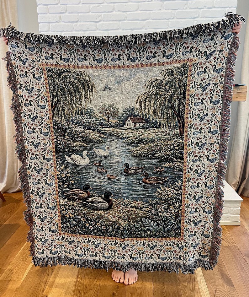 Rustic cabin decor woven blanket featuring mallard ducks on peaceful pond, cottage core cotton throw blanket, farmhouse decor ducks, cozy living room blanket, countryside tapestry throw.