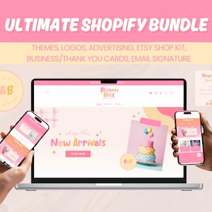 Op de afbeelding: Een laptopcomputer die een website weergeeft met een roze en gele kleurschema. De website heeft een logo voor een bedrijf genaamd "Bloom & Bliss" en een banner met de tekst "Shop the New Arrivals". De laptop wordt omringd door twee smartphones, één in elke hand, die ook dezelfde website weergeven.