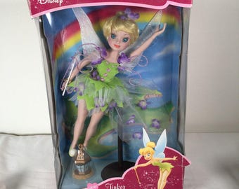 VTG 2003 Disney Tinkerbell met lantaarn porseleinen aandenkenpop messing sleutel 16" nieuw