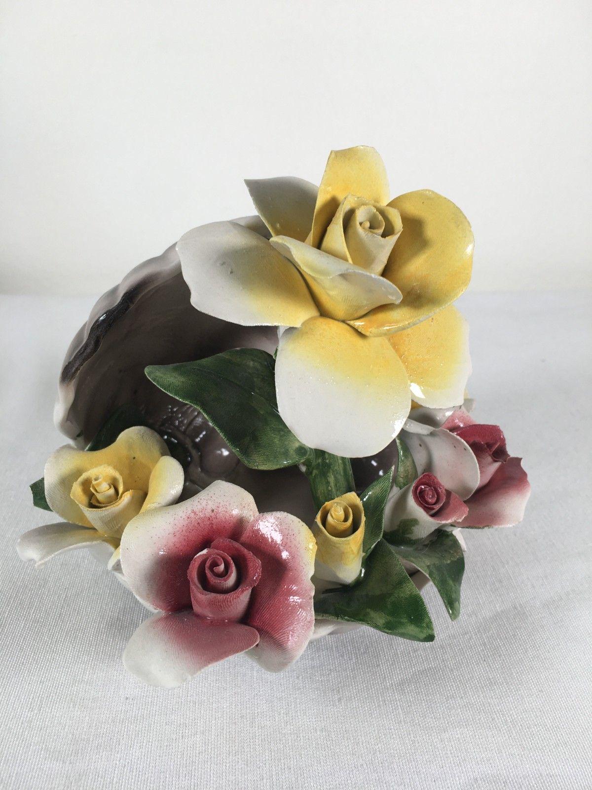 Vintage Nuova Capodimonte Italy Clam Shell With Yellow and Pink