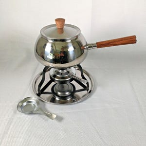 Vintage Fondue Pot Stainless Steele Wooden Handle & Lid Knob Made in Japan