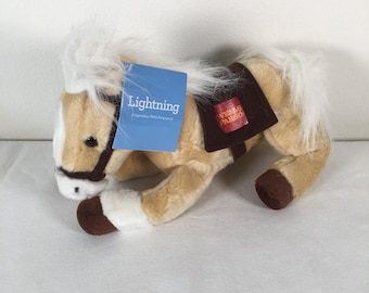 Legendäres Wells Fargo Pony LIGHTENING Beige Weiße Socken Stofftier Neu mit Etikett