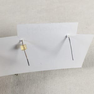 Vintage Anthropologie Gold Tone Leaves Green Bead Drop Dangle Pierced Earrings image 7