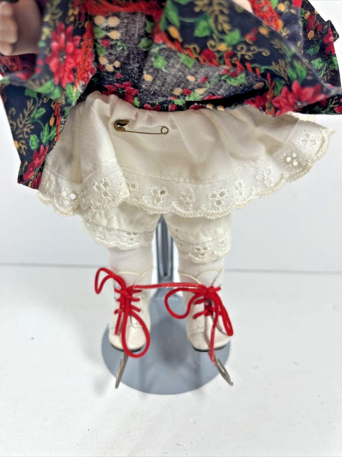 Vtg 1995 Goebel Dolly Dingle Porcelain Doll Ice Skater Limited