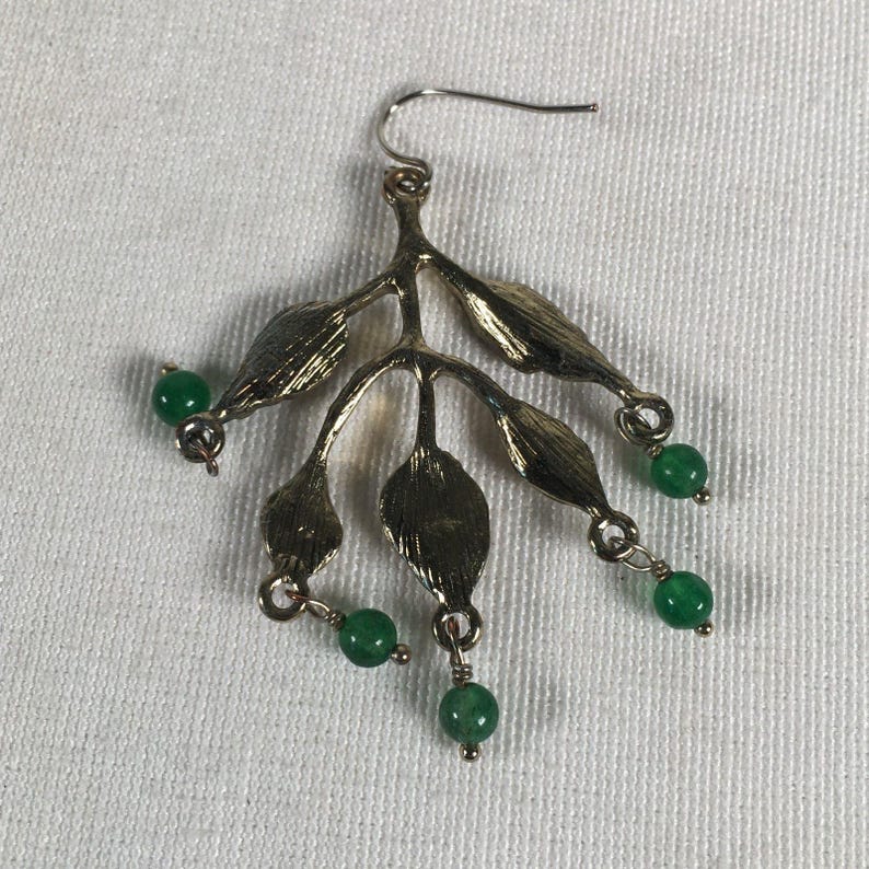 Vintage Anthropologie Gold Tone Leaves Green Bead Drop Dangle Pierced Earrings image 5