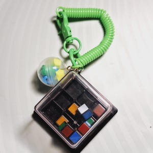 Colorful kidcore shaker charm keychain, stretchy bracelet bag accessories for teen girls, unique kawaii fidget toy jewelry