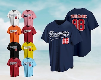 Pode incluir: Camisas de beisebol em várias cores, incluindo branco, rosa, laranja, vermelho, preto, amarelo e azul claro. Cada camisa apresenta o texto "Teamname" e o número "88". Uma camisa azul marinho exibe "Your Name" e o número "98".