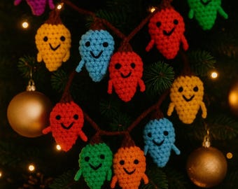 Crochet Christmas Light Bulb Garland Pattern – Amigurumi Holiday Lights (PDF)
