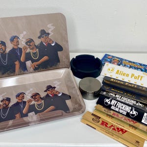 Smokers Accessories Kit Hip Hop Rolling Tin, Rizla, Grinder, Ashtray