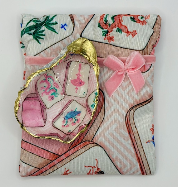Handmade Oyster Shell Dice Dish – Pink Mahjong Decor, Gold Edge Trinket Tray (Style 3)