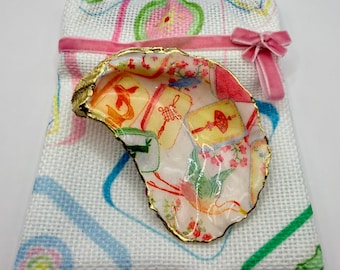 Handmade Oyster Shell Dice Dish - Pink Mahjong Crane Motif, Gold Edge Trinket Tray (Style 2)