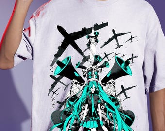 Vintage 90s Anime Graphic T-Shirt: Retro Japanese Manga Tee
