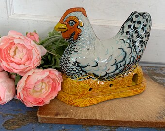 wind up chicken that lays eggs