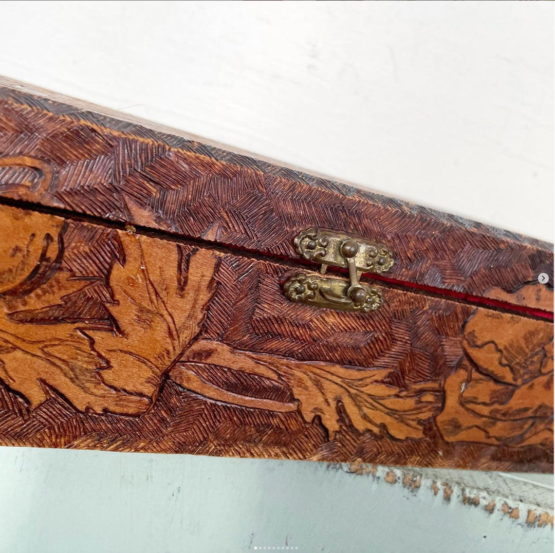 Vintage Flemish Art Co Carved Wood Pyrography Dresser Box Poppy Flower