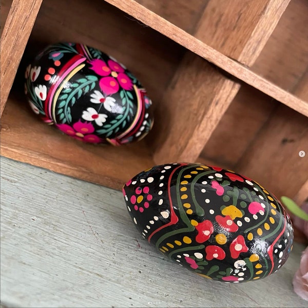 Vintage Hand-Painted Wood Resin Easter Egg Ukrainian Pysanky Black Pink Flower PAIR