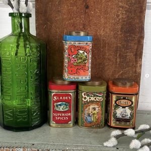 Vintage Mini English Tin Spice Canisters Set of 4 Marked Case Manufacturers NY