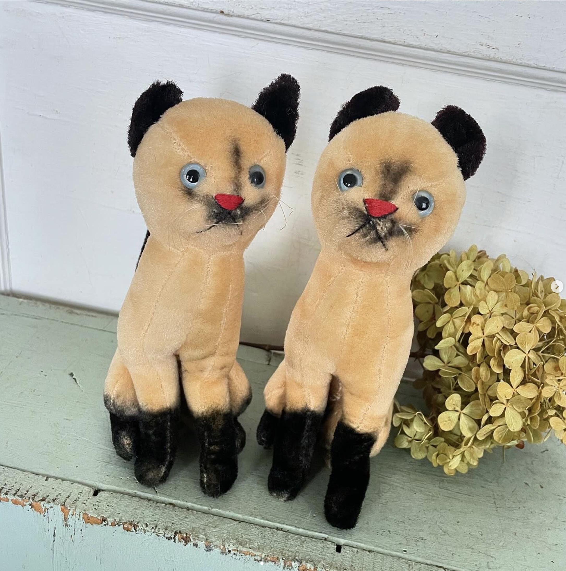 Vintage Dakin Siamese Cat Mohair Plush Blue Eyes Fishing Wire Whiskers PAIR
