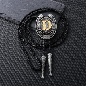 Corbata de bolo de metal D con letra, regalo para padrinos de boda, estilo vaquero vintage, estilo vaquero occidental para niño, regalo para él, regalo de boda.