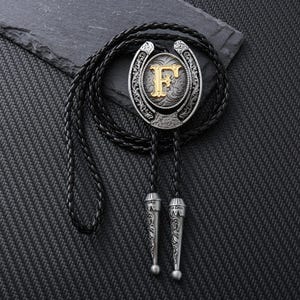 Corbata de bolo de metal con letra F, regalo para padrinos de boda, estilo vaquero vintage, para niño, regalo para él, para boda.