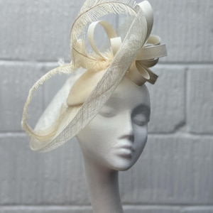 Ivory Wedding Fascinator: Elegant Feather & Loop Headpiece