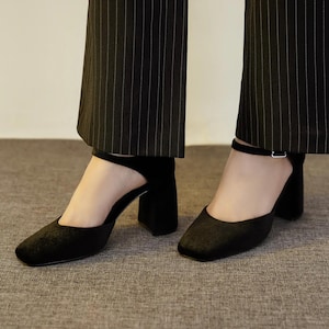 Retro Chunky Heel Sandals – 3.5” Buckle Strap Party Shoes – Vintage Rounded Toe Heels for Women – Comfortable Dressy Block Heels