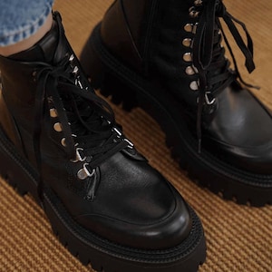 Leren loafers, leren damesschoenen, zwarte schoenen, damesloafers, handgemaakte schoenen, | Zwarte plateauzool met veters voor dames | Cadeau voor haar