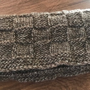 Knit Wool Baby Blanket (30”x30”) - Brown Tweed Yarn