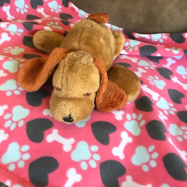 Fleece puppy/dog blanket pink with hearts, bones and paws (small) 27”x27”