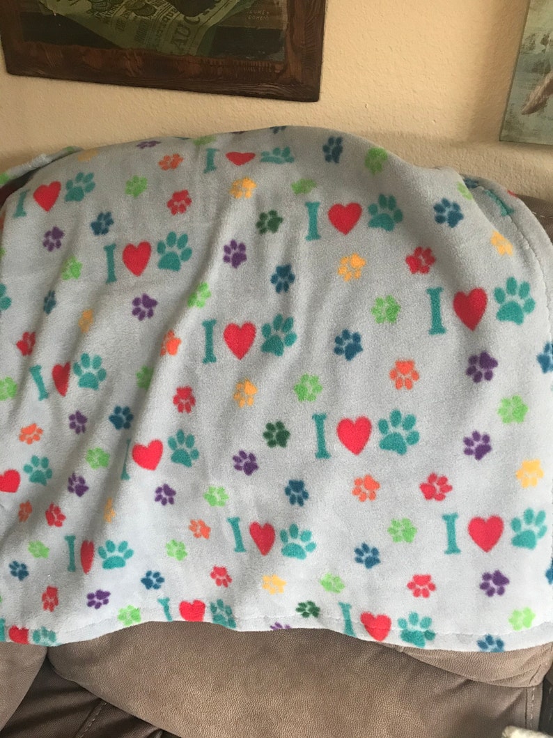 27x28 smal and purple,yellow,orange,red and tea paws, l with a grey background plush fleece cat or dog blanket, Fleece blanket