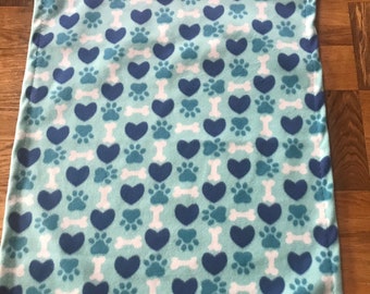 Fleece dog blanket teal background/blue hearts, white bones and dark teal paws (small/medium) 27x33