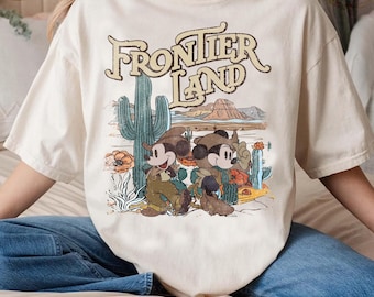 Camiseta retro de Disney con colores cómodos de Frontierland, camiseta de Mickey Cowboy y Minnie Cowgirl, camiseta vintage de viaje a Disneyland, atuendo del Oeste de Disney