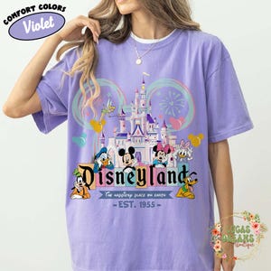 Koszulka Vintage Disneyland Est 1955, Koszulka Disneyland FamilyTrip, Koszulka Mickey and Friends 2026, Koszulka Disneyland Vacation, Koszulka Magic Kingdom Violet/Purple