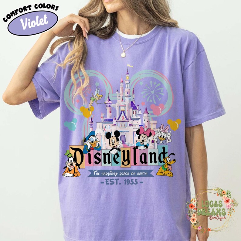 Koszulka Vintage Disneyland Est 1955, Koszulka Disneyland FamilyTrip, Koszulka Mickey and Friends 2026, Koszulka Disneyland Vacation, Koszulka Magic Kingdom Violet/Purple