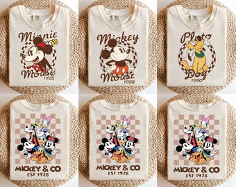 Camiseta Mickey & Co. Est. 1928, dos colores cómodos, Mickey y Minnie, familia Disney, Mickey y sus amigos, regalo para viajes a Disney.