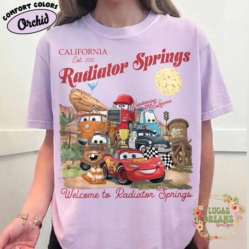 Pode incluir: Um conjunto de tr&ecirc;s canecas de cer&acirc;mica com acabamento manchado e fosco. As canecas s&atilde;o em tons de creme, cinza claro e cinza escuro. Cada caneca tem um design simples e minimalista e uma al&ccedil;a arredondada.