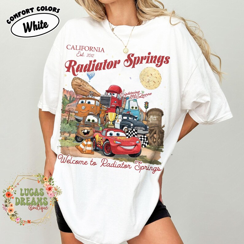 Pode incluir: Um conjunto de tr&ecirc;s canecas de cer&acirc;mica com acabamento fosco e salpicado. As canecas s&atilde;o em tons de creme, cinza claro e cinza escuro. Cada caneca tem um design simples e minimalista, perfeito para caf&eacute; ou ch&aacute;.