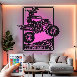 Benutzerdefinierte Mädchen ATV Rider Metallwandkunst mit LED-Licht, personalisierte Quad Bike Metallwandkunst, Geschenk für Off-Road-Enthusiasten
