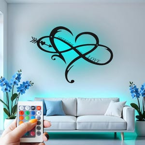 Benutzerdefinierte Herz Infinity Metall Wandkunst mit LED: Personalisiertes Paar Dekor
